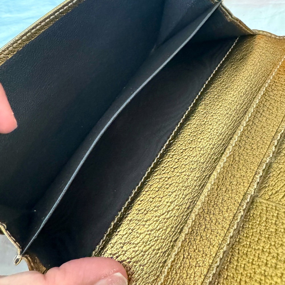 Authentic Gucci Golf Monogram Wallet with Bow Accent - Picture 11 of 12